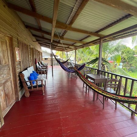 Valerie Emanuel Apartments Bocas Town Bagian luar foto