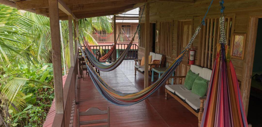 Valerie Emanuel Apartments Bocas Town Bagian luar foto