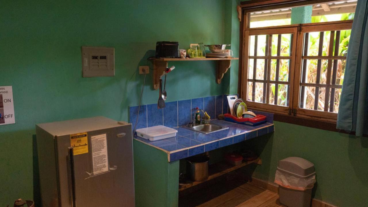 Valerie Emanuel Apartments Bocas Town Bagian luar foto