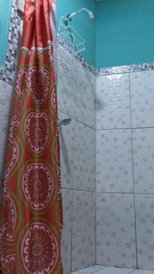 Valerie Emanuel Apartments Bocas Town Bagian luar foto