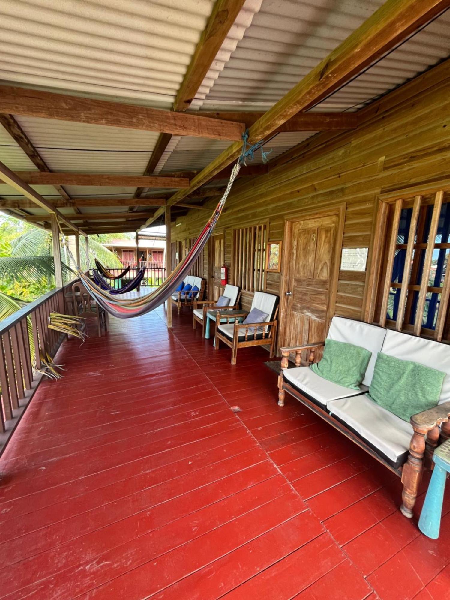 Valerie Emanuel Apartments Bocas Town Bagian luar foto