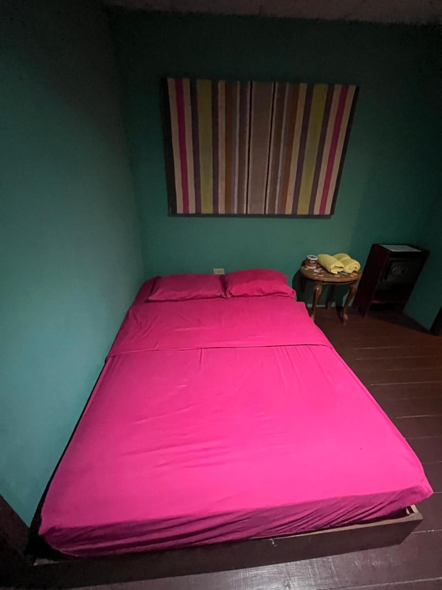 Valerie Emanuel Apartments Bocas Town Bagian luar foto