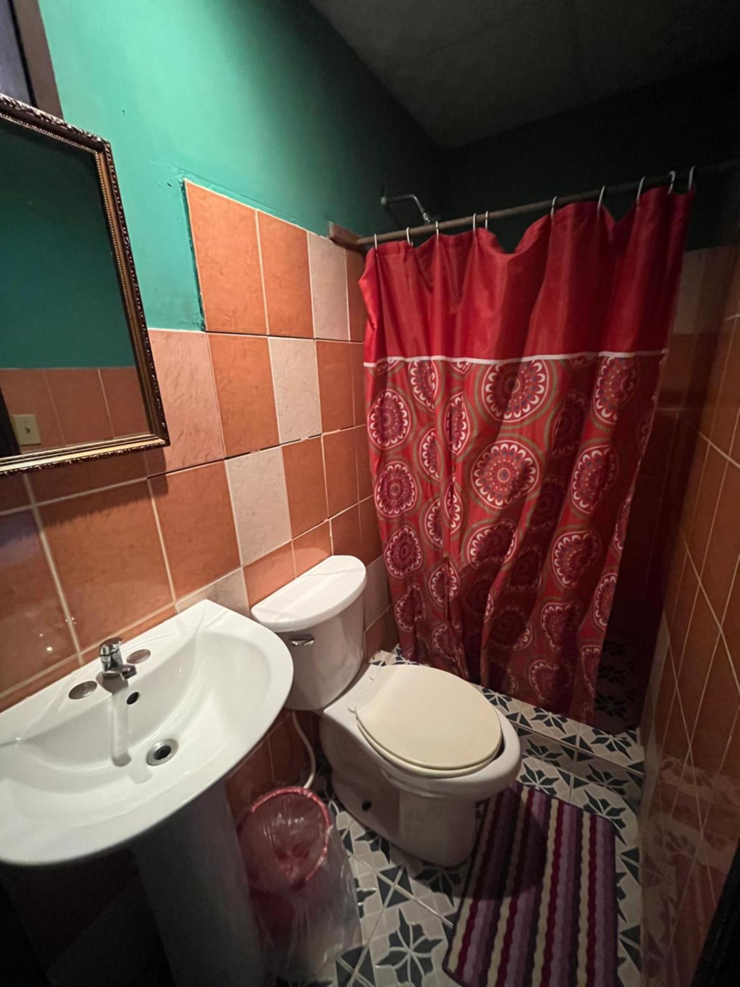 Valerie Emanuel Apartments Bocas Town Bagian luar foto