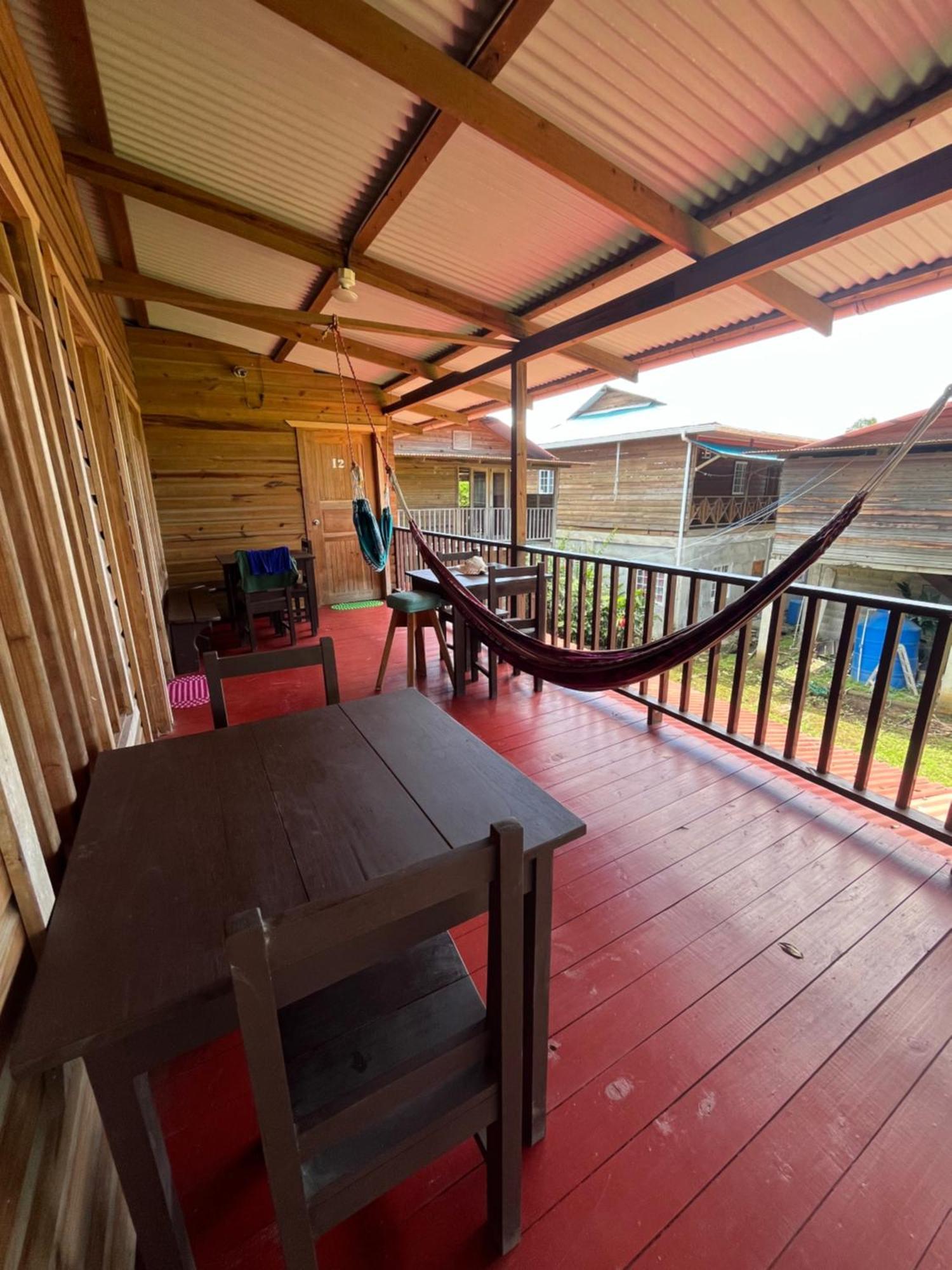 Valerie Emanuel Apartments Bocas Town Bagian luar foto