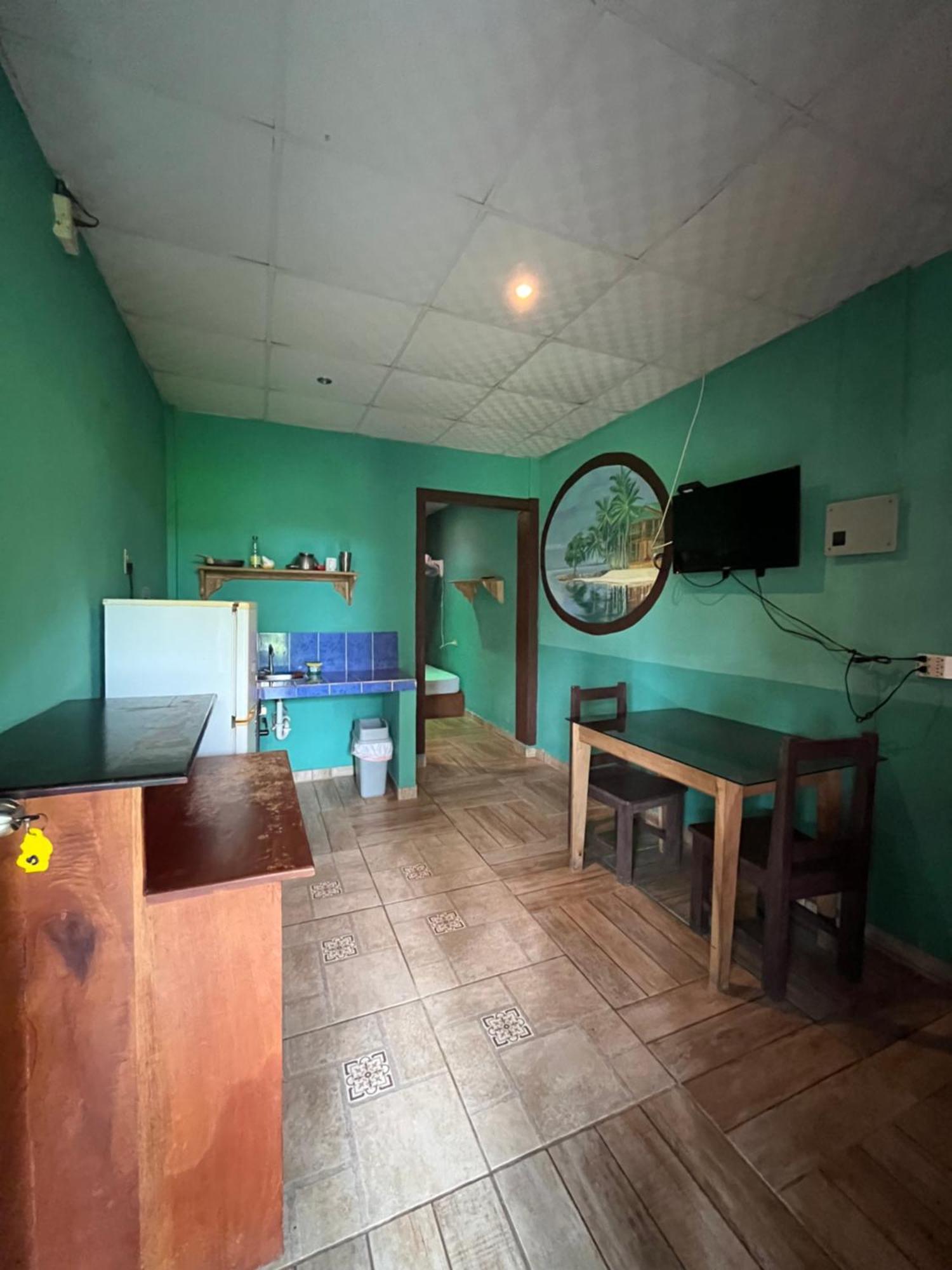 Valerie Emanuel Apartments Bocas Town Bagian luar foto