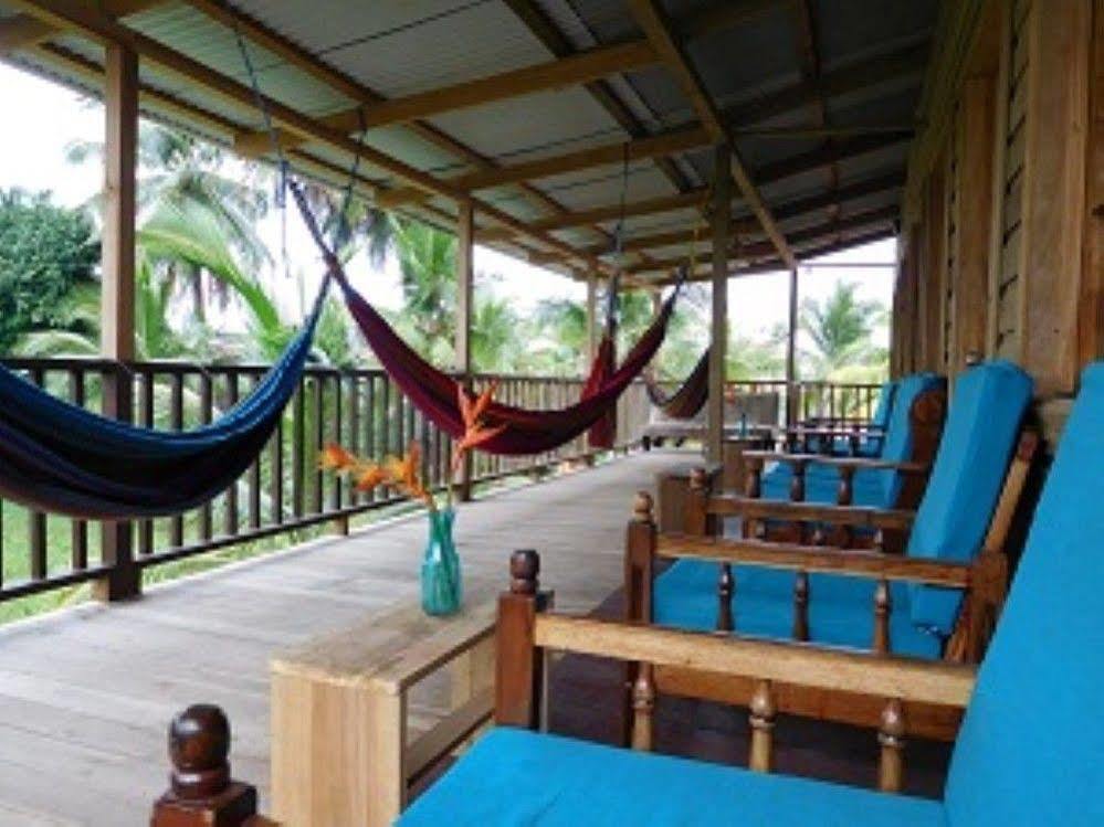 Valerie Emanuel Apartments Bocas Town Bagian luar foto